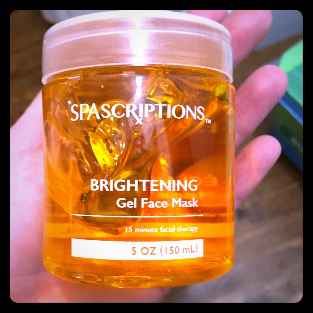 Spascriptions brightening gel face mask 💯👍🏻